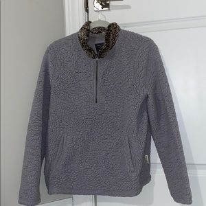 ABERCROMBIE & FITCH FUZZY PULLOVER
